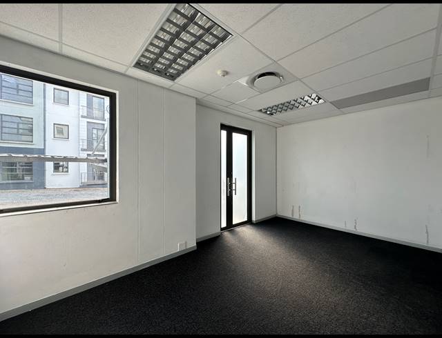 326M² OFFICE TO LET IN ECO PARK ESTATE